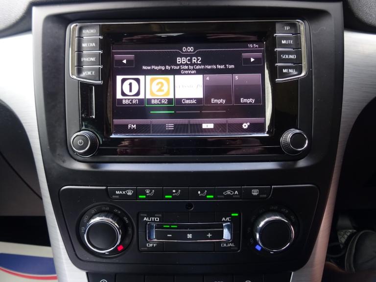 2015 Skoda Yeti 1.2 TSI 110 SE 5dr **ULTRA LOW MILEAGE*ONLY 9000 MILES FROM NEW** HATCHBACK Petro...