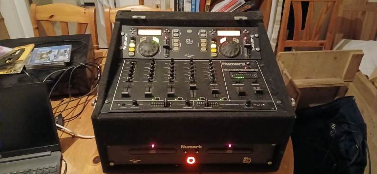 NUMARK CDN36 PROFESSIONAL DUAL CD PLAYER AND CONTROLLER WITH A NUMARK DM1720SE PREAMP MIXER