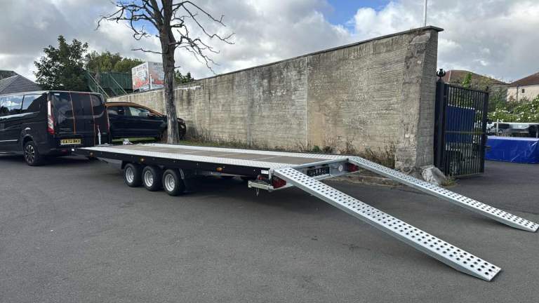 BRAND NEW 6M x 2,1M TRI AXLE MARS FLATBED TRAILER/CAR TRANSPORTER 3500KG