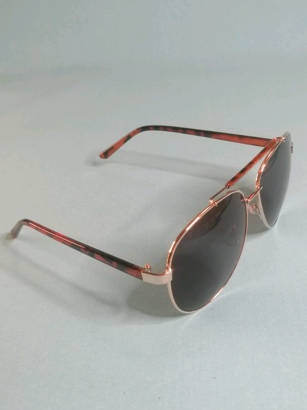 Sunglass. good condition 