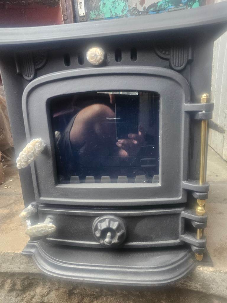 New never used Cast Iron Wood Burner Stove - Model ML-SCSKAPS-JADTS