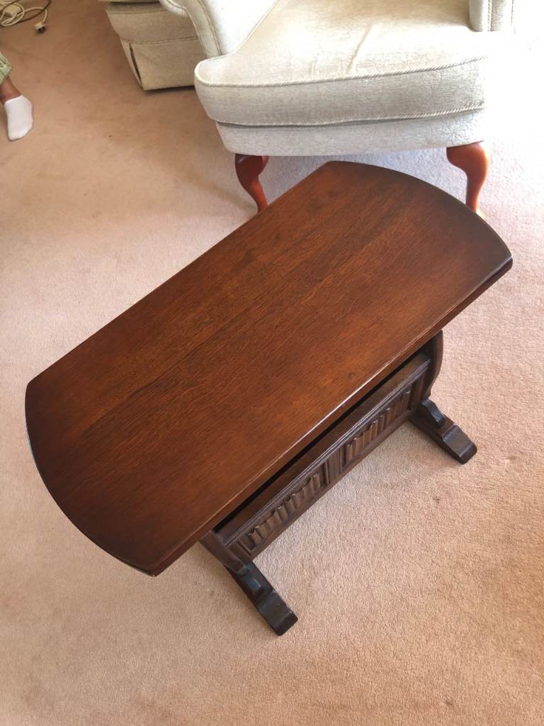 Solid Wood 'Old Charm' Side Table with Magazine Rack