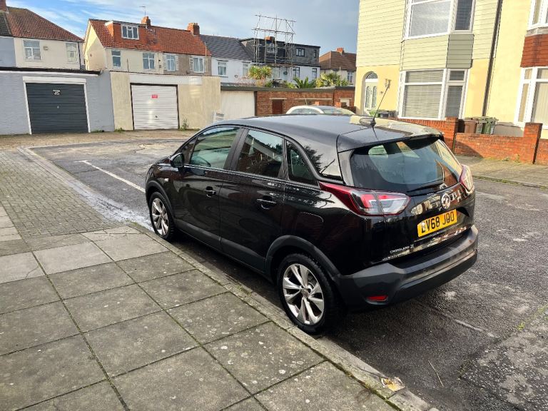 VAUXHALL CROSSLAND X SE 2018 1.2 PETROL BLACK PORTSMOUTH 