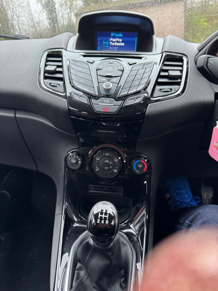 Ford, FIESTA, Hatchback, 2016, Manual, 1241 (cc), 5 doors