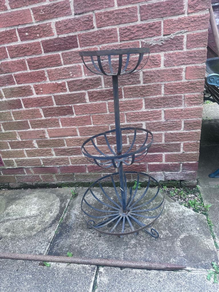 3 tier metal plant stand 