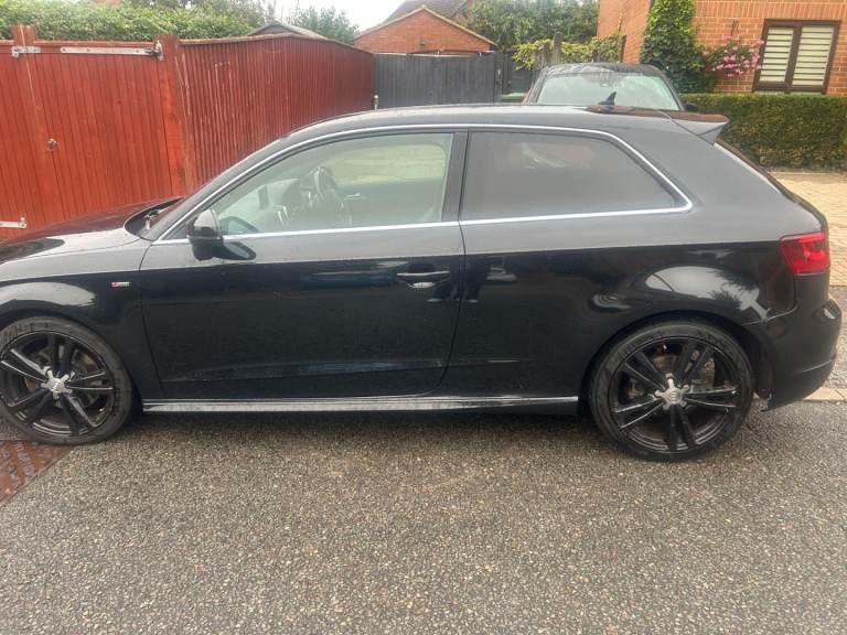 Audi, A3, Hatchback, 2013, Semi-Auto, 1798 (cc), 3 doors
