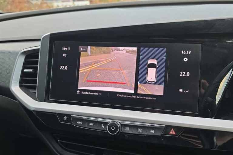 2022 Vauxhall Grandland 1.2 Turbo Elite 5dr HATCHBACK PETROL Manual