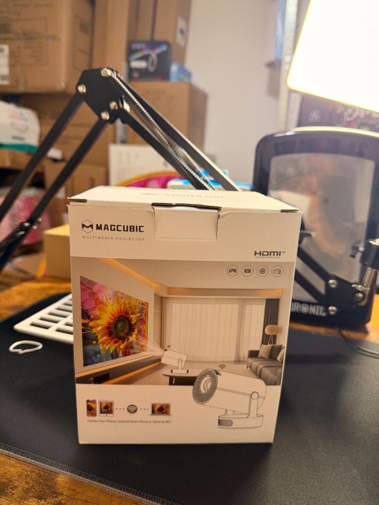 MAGCUBIC Multimedia Projector - New in Box