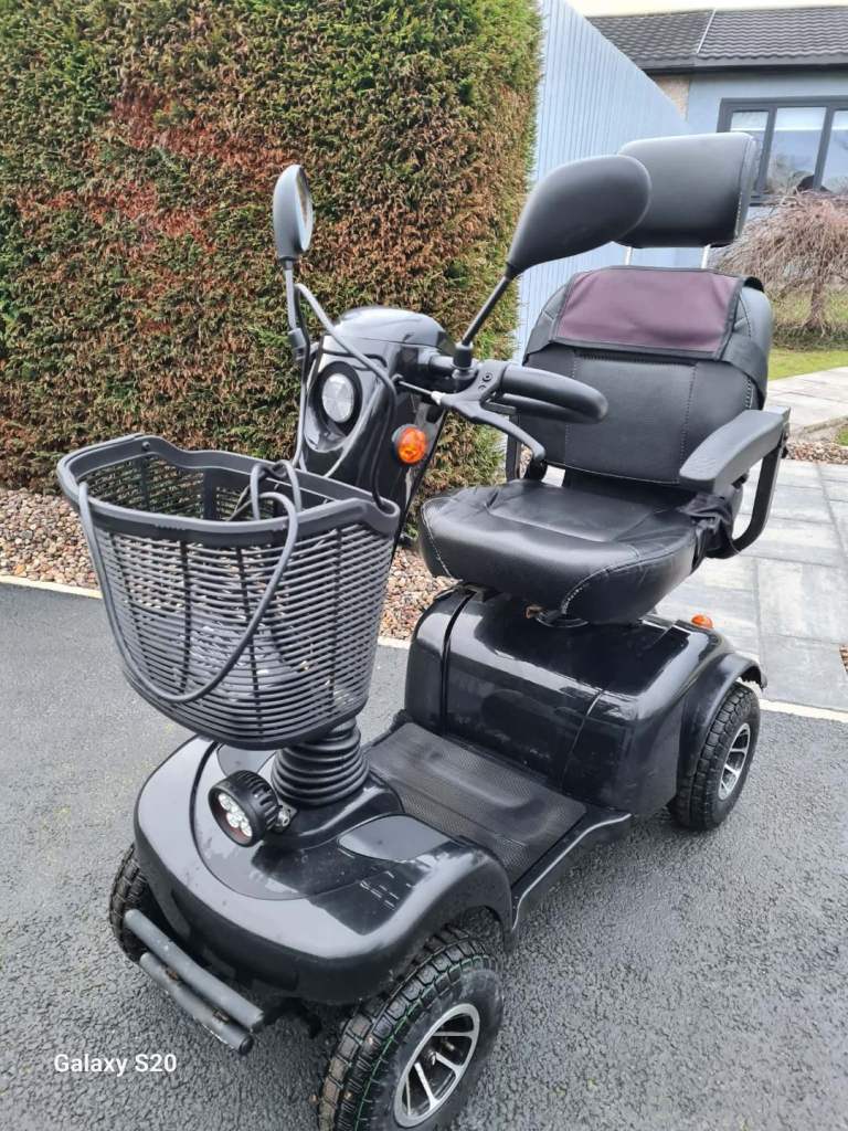 Sterling 8 mph mobility scooter excellent can deliver today 