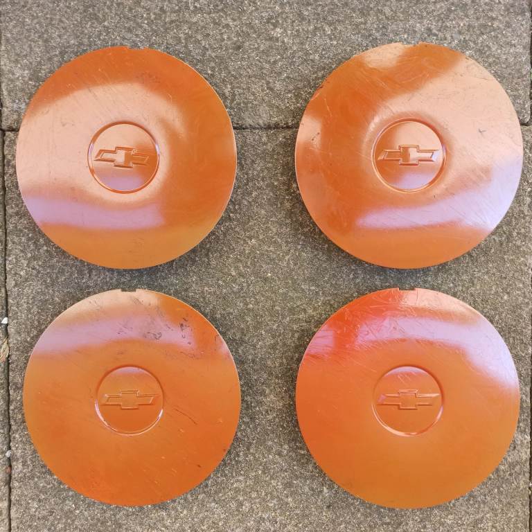 Chevrolet Spark M300 2010 to 2014 wheel lug nuts plastic wheel cover bundle of 4 covers