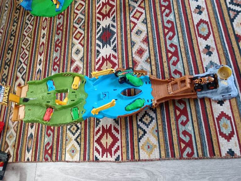 Hot Wheels Monster Truck Playsets & Trucks – Good Condition