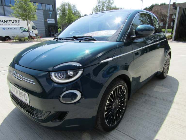 Fiat 500 42 kW La Prima  3DR Auto PLUG IN ELECTRIC LEFT HAND RIVE Hatchback Electric Automatic