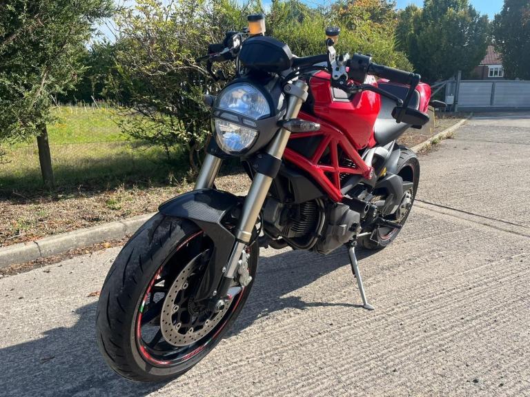 2011 61 DUCATI MONSTER 1100 M1100 E-a M1100E RED TERMIGNONI NAKED MUSCLE HISTORY