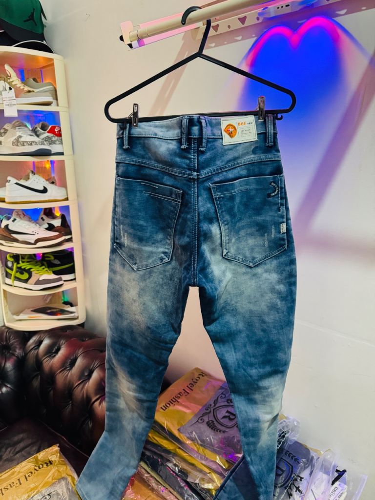 Men's Blue Washed Denim Jeans –New