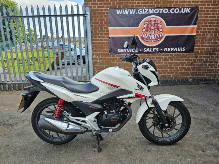 GLR125 1WH-F (CB125F) '2016' 7656 Miles, 2 Keys/HPI clear/Serviced/MOT/Warranty