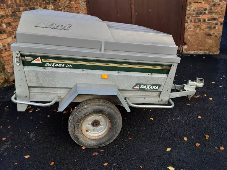 Camping trailer
