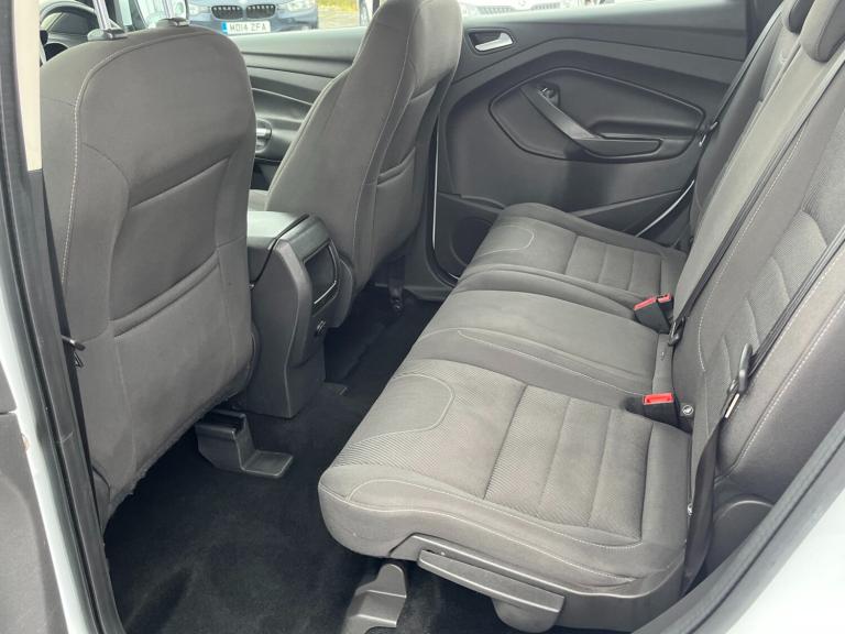 2014 Ford Kuga 2.0 TDCi Zetec 5dr Powershift HATCHBACK Diesel Automatic