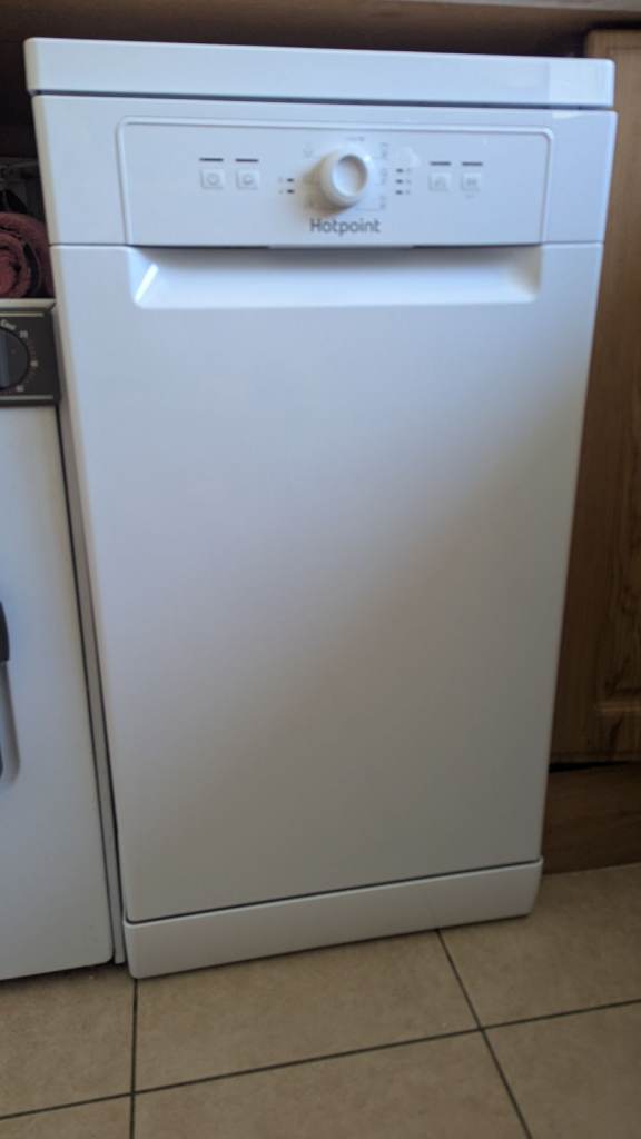 Slimline Hotpoint Dishwasher