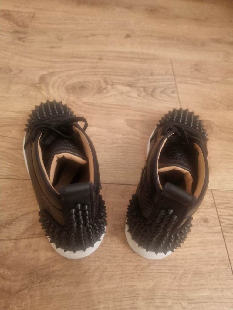 Christian Louboutin size 5