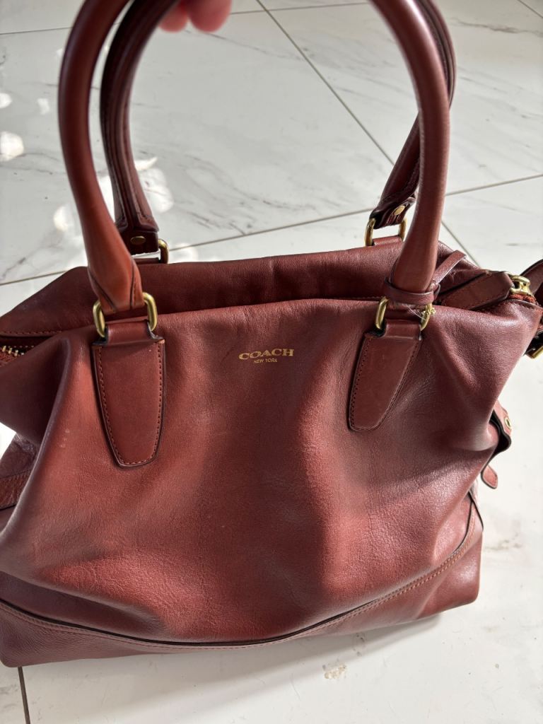 COACH LEATHER BAG