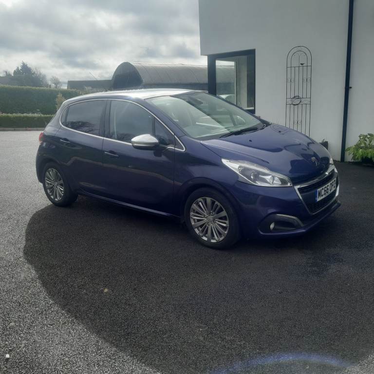 Peugeot, 208, Hatchback, 2017, Manual, 1560 (cc), 5 doors