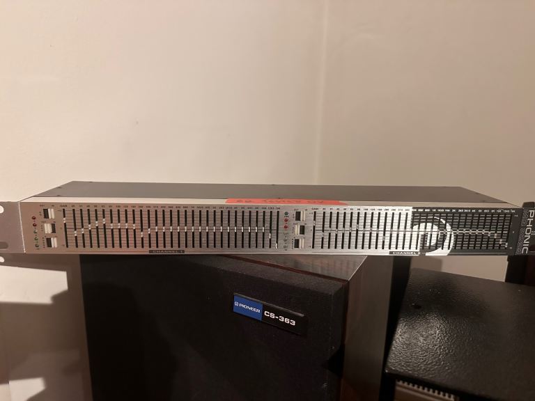 Phonic MQ3229 Dual 29-Band Graphic Equaliser – Stereo Rack EQ – Tested/IEC included