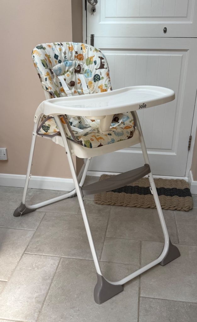 Joie Mimzy folding High Chair