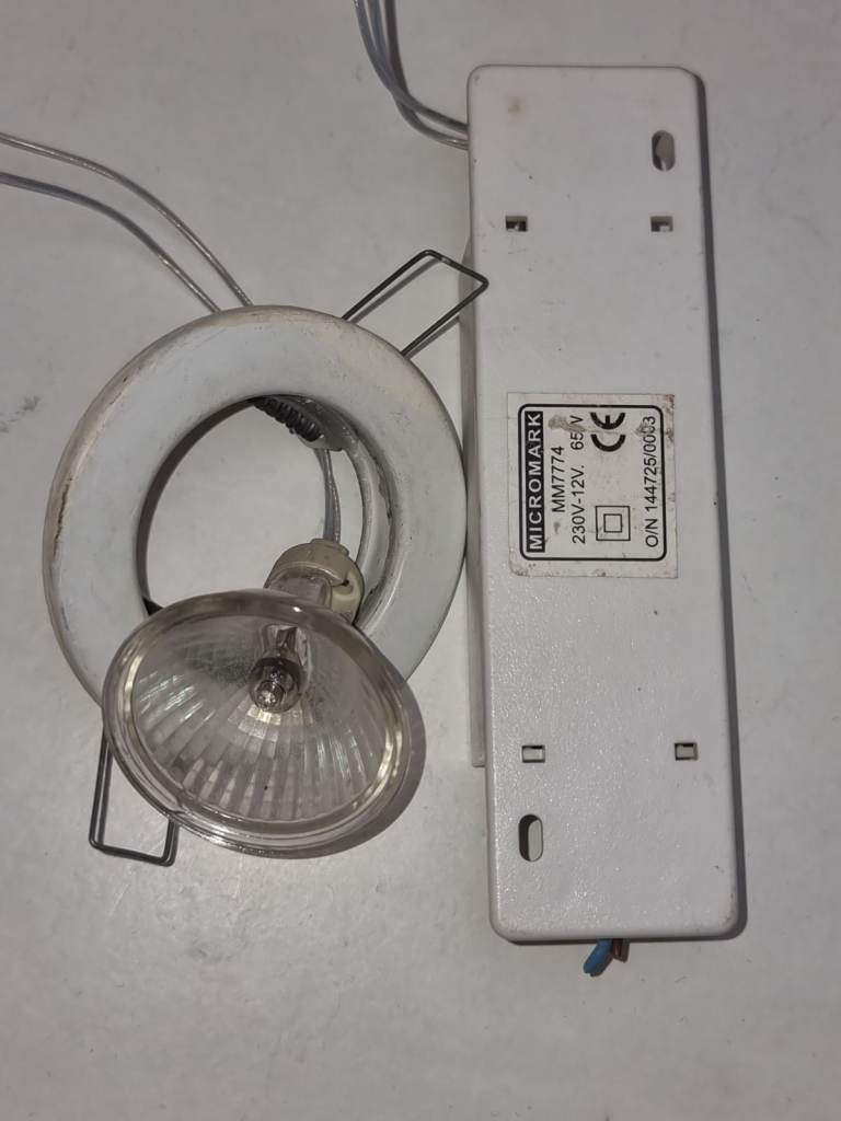 Micromark MM 7774 Recessed Downlight with Transformer – Good Condition