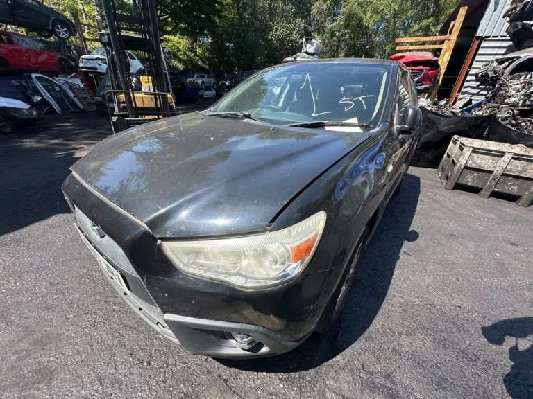 MITSUBISHI ASX 2011 1.8 DIESEL BREAKING FOR PARTS 