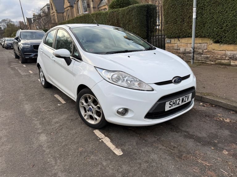 Ford fiesta 1.2 zetec 5 door (unlike Ford focus or Vauxhall corsa)