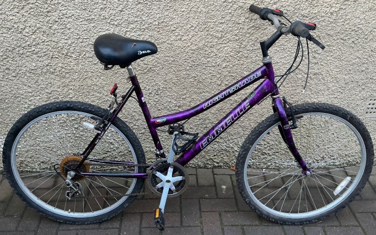 Bike/Bicycle.LADIES EMMELLE “ NIGHTSHADE “ LARGE FRAME MOUNTAIN BIKE 