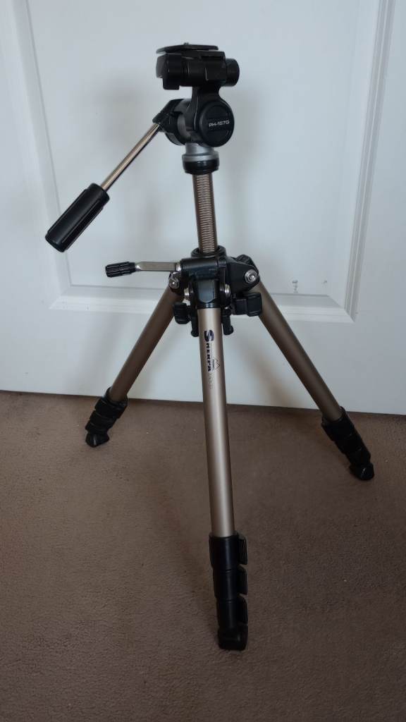 Velbon Sherpa 750 Tripod Legs with PH-157Q 3-Way Pan / Tilt Head - Camera Tripod