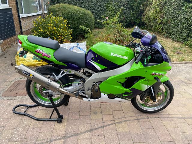 Kawasaki, Ninja ZX 9, 2001, 899 (cc) | in Scarborough, North