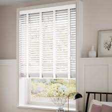 Venetian blind wooded white finish 100cm wide  VGC