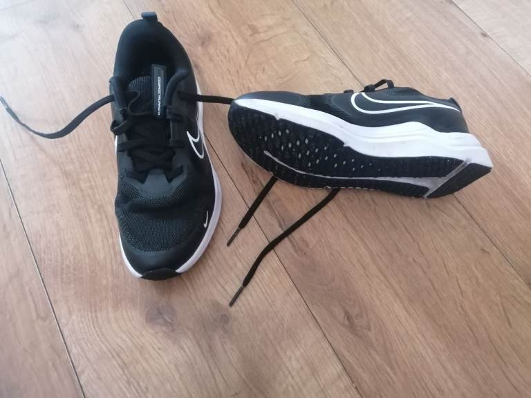 Nike trainers size 4.5