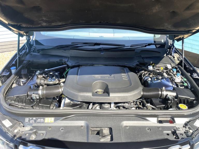 2022 Land Rover Discovery 3.0 D300 MHEV R-Dynamic SE SUV 5dr Diesel Auto 4WD Euro 6 (s/s) (300 ps...