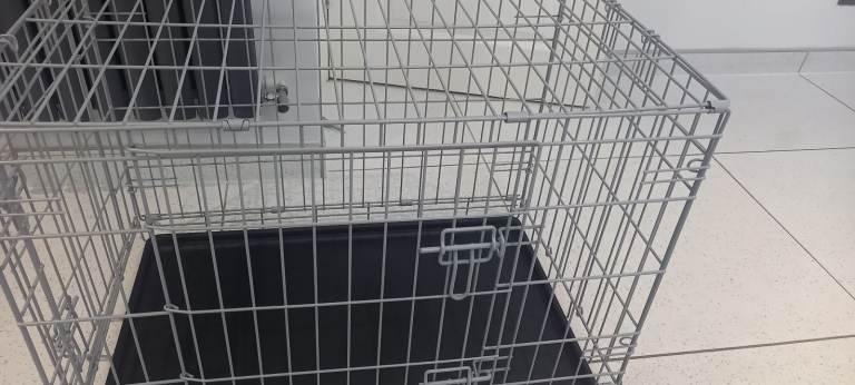 Dog crate 
