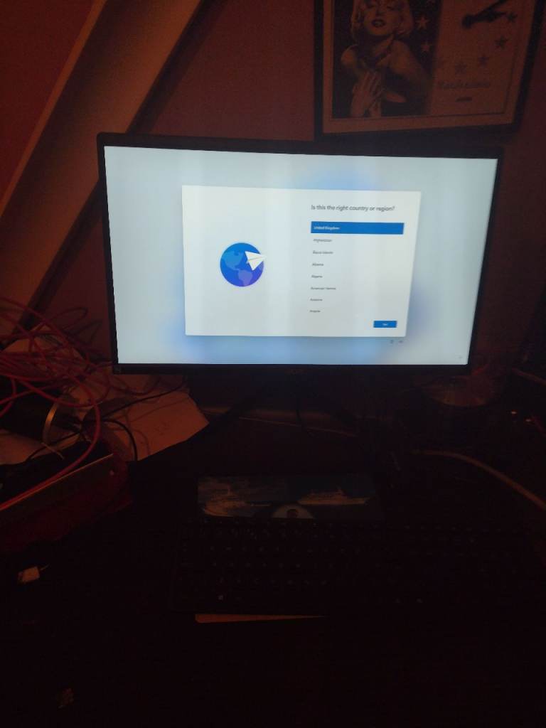 Computer Monitor - Good Condition, Ready to Use