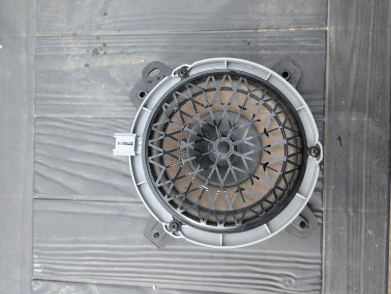 VAUXHALL CORSA F 2019- 2023 left side rear door speaker