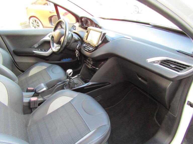 2019 Peugeot 2008 1.2PURE TECH ACTIVE EURO6 5DR PETROL LEFT HAND DRIVE Estate Petrol Manual