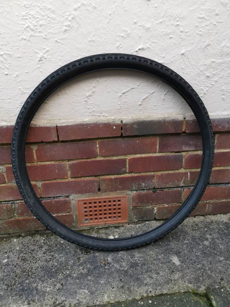 700 x 45c~ KENDA Bike Bicycle tyre~excellent