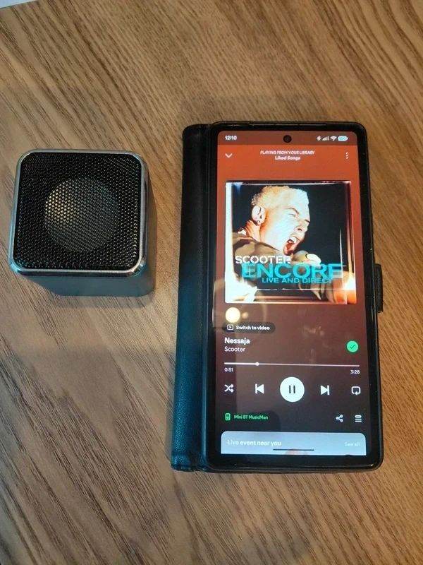 MusicMan TXX3808 Mini Wireless Soundstation BT-X2 – MP3 Player & Bluetooth Blue Brand New