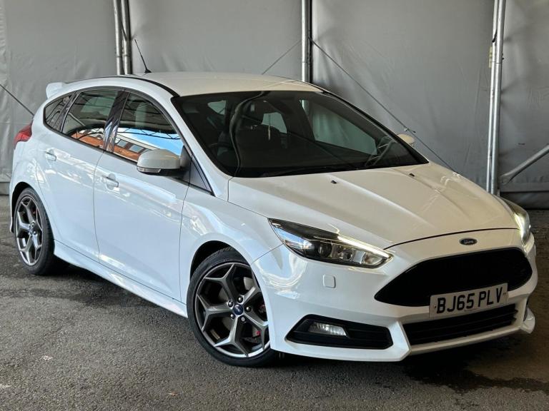 2015 Ford Focus 2.0 TDCi ST-3 Euro 6 (s/s) 5dr HATCHBACK Diesel Manual