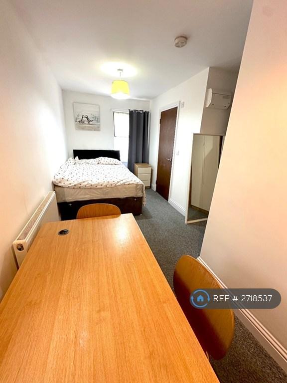 1 bedroom in Elm Road, London, E7 (#2718537)