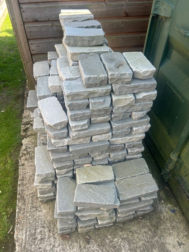 300+ Sandstone tumbled bricks