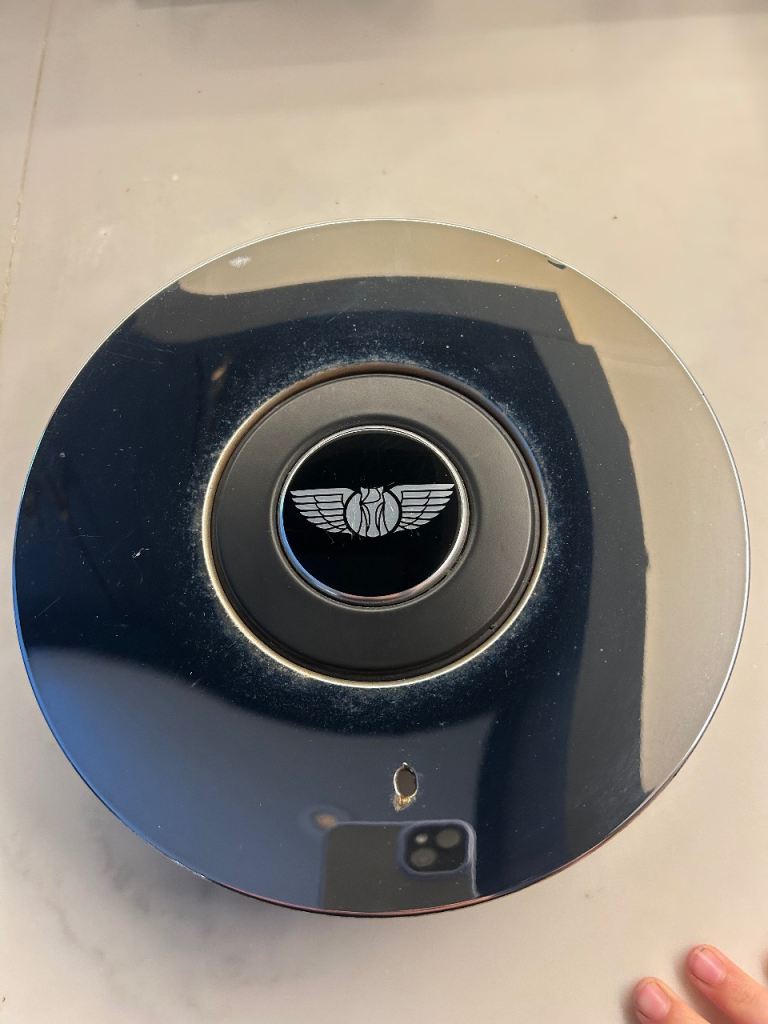 Levc wheel Centre Taxi