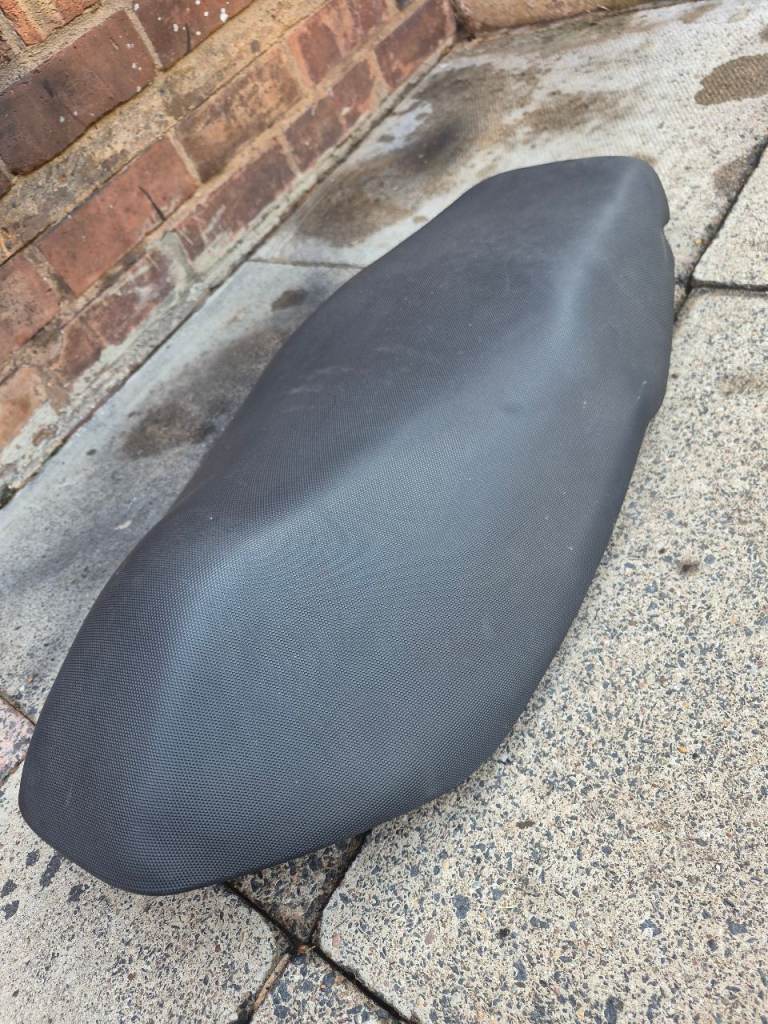 Kymco super 8 2010 Moped Scooter Seat