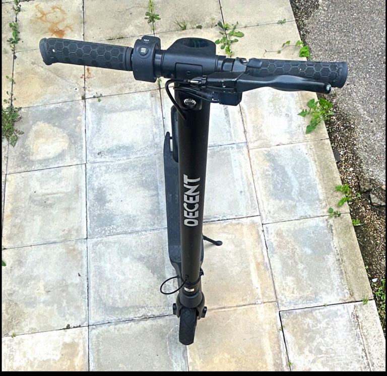 Decent Kick Electric Scooter for  Adults, Black - Electric Scooters 