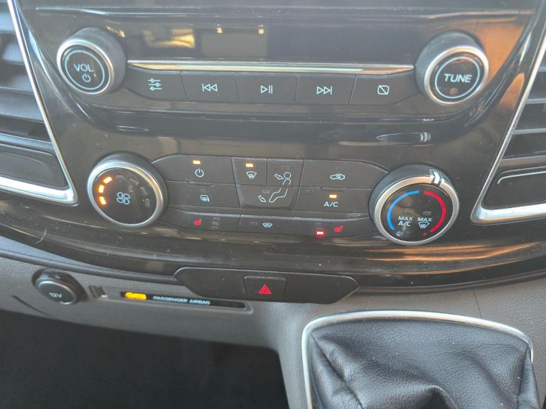 2019 Ford Transit Custom 2.0 EcoBlue 130ps Low Roof D/Cab Limited Van PANEL VAN DIESEL Manual