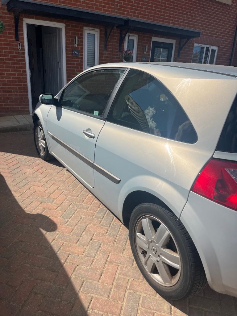 Renault, MEGANE, Hatchback, 2004, Manual, 1461 (cc), 3 doors
